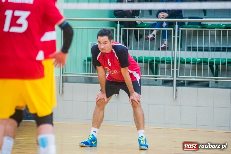 Zdjęcie w galerii na portalu naszraciborz.pl: Pechowa III kolejka Raciborskiej Ligi Piłki Siatkowej wiadomości z regionu