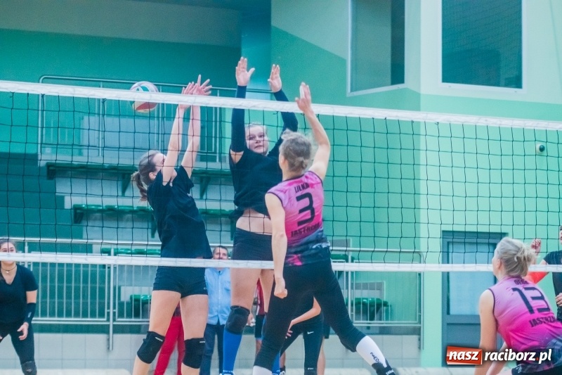 Zdjęcie w galerii na portalu naszraciborz.pl: Pechowa III kolejka Raciborskiej Ligi Piłki Siatkowej wiadomości z regionu