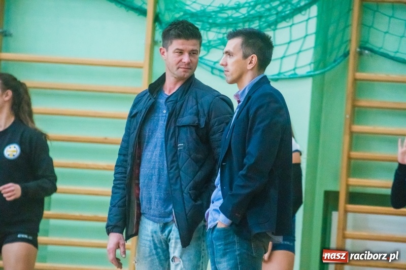 Zdjęcie w galerii na portalu naszraciborz.pl: Pechowa III kolejka Raciborskiej Ligi Piłki Siatkowej wiadomości z regionu