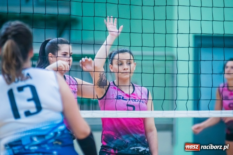 Zdjęcie w galerii na portalu naszraciborz.pl: Pechowa III kolejka Raciborskiej Ligi Piłki Siatkowej wiadomości z regionu