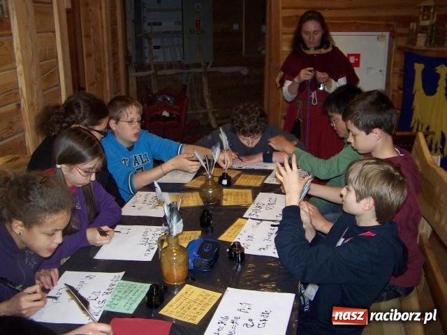 Zdjęcie w galerii na portalu naszraciborz.pl: Węgrzy odwiedzili Gimnazjum nr 5 wiadomości z regionu