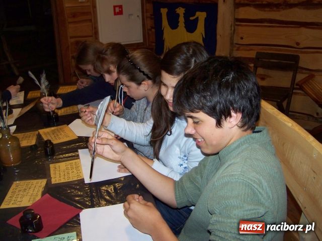 Zdjęcie w galerii na portalu naszraciborz.pl: Węgrzy odwiedzili Gimnazjum nr 5 wiadomości z regionu