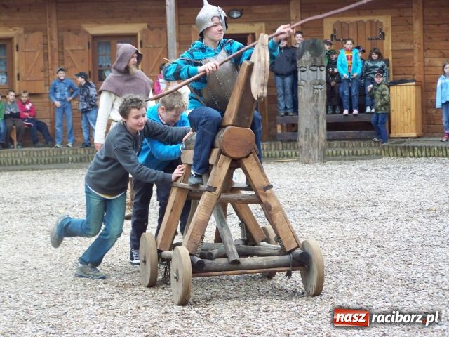 Zdjęcie w galerii na portalu naszraciborz.pl: Węgrzy odwiedzili Gimnazjum nr 5 wiadomości z regionu