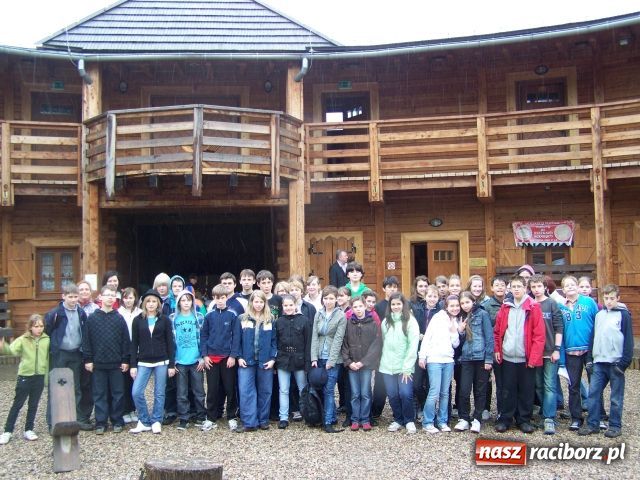 Zdjęcie w galerii na portalu naszraciborz.pl: Węgrzy odwiedzili Gimnazjum nr 5 wiadomości z regionu