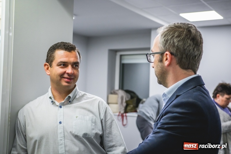 Zdjęcie w galerii na portalu naszraciborz.pl: Komitet Michała Fity na wieczorze przy Ocickiej  wiadomości z regionu