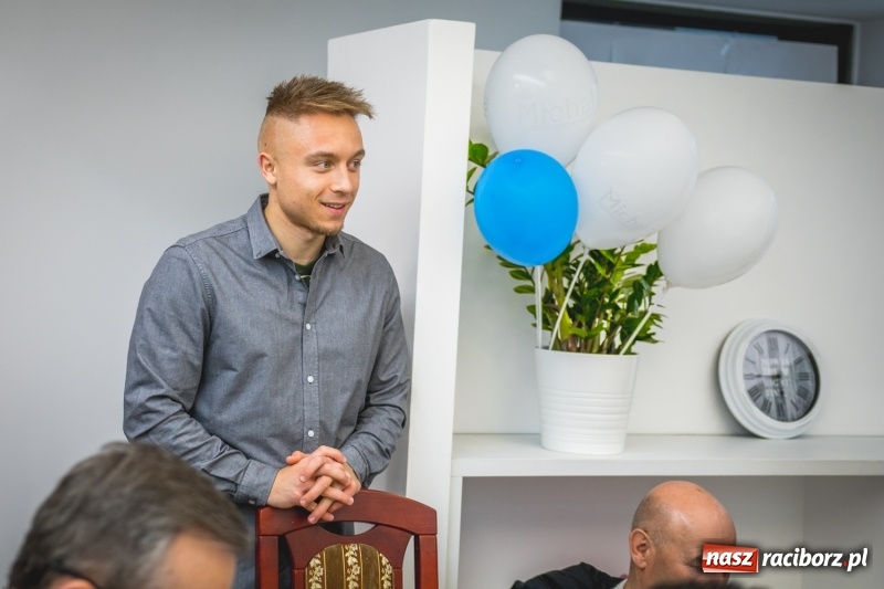 Zdjęcie w galerii na portalu naszraciborz.pl: Komitet Michała Fity na wieczorze przy Ocickiej  wiadomości z regionu