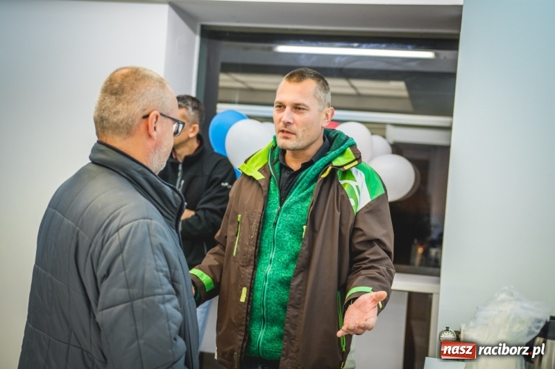 Zdjęcie w galerii na portalu naszraciborz.pl: Komitet Michała Fity na wieczorze przy Ocickiej  wiadomości z regionu