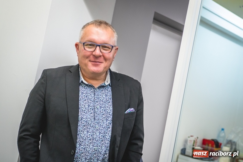 Zdjęcie w galerii na portalu naszraciborz.pl: Komitet Michała Fity na wieczorze przy Ocickiej  wiadomości z regionu