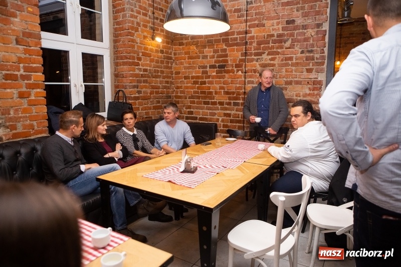 Zdjęcie w galerii na portalu naszraciborz.pl: Wieczór wyborczy Dariusza Polowego w Browarze Rynek  wiadomości z regionu
