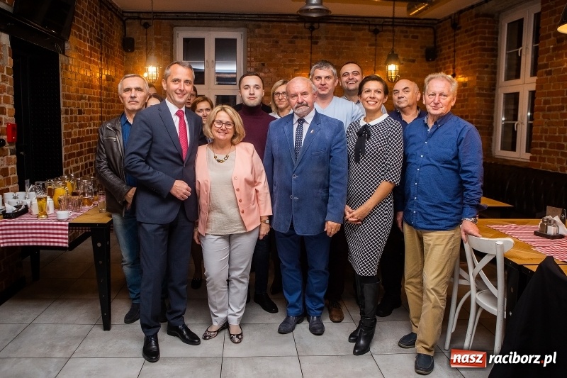 Zdjęcie w galerii na portalu naszraciborz.pl: Wieczór wyborczy Dariusza Polowego w Browarze Rynek  wiadomości z regionu