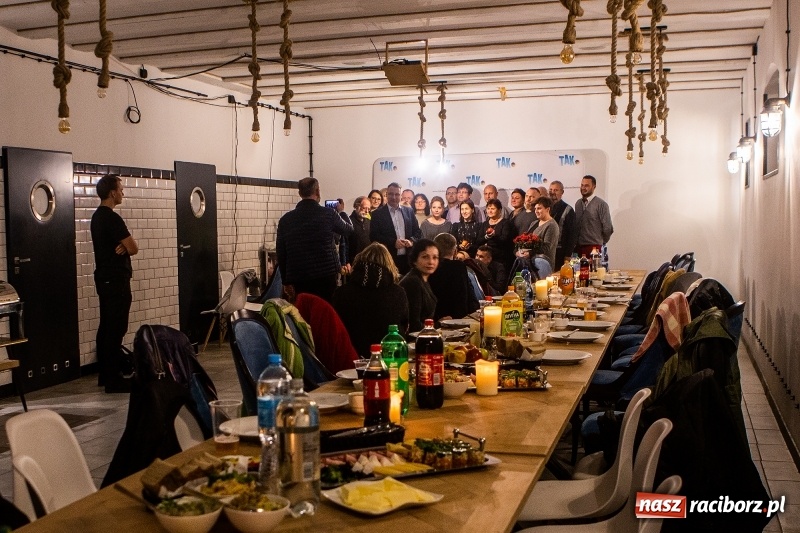 Zdjęcie w galerii na portalu naszraciborz.pl: Robert Myśliwy wybrał Dwa Wiosła nad Odrą wiadomości z regionu