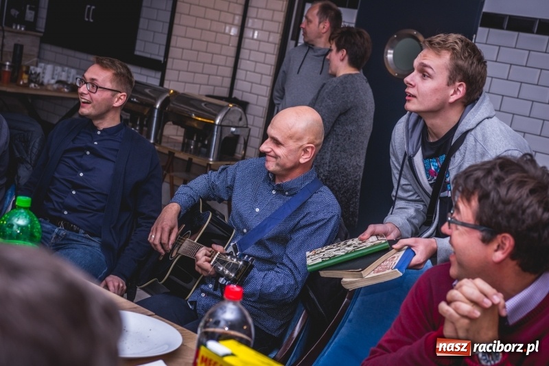 Zdjęcie w galerii na portalu naszraciborz.pl: Robert Myśliwy wybrał Dwa Wiosła nad Odrą wiadomości z regionu