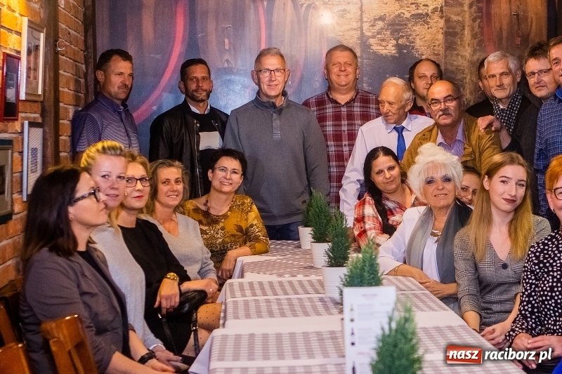 Zdjęcie w galerii na portalu naszraciborz.pl: Mirosław Lenk i jego kandydaci zebrali się w Romie wiadomości z regionu