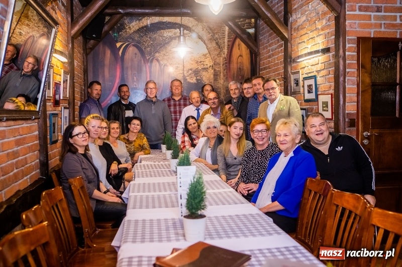 Zdjęcie w galerii na portalu naszraciborz.pl: Mirosław Lenk i jego kandydaci zebrali się w Romie wiadomości z regionu