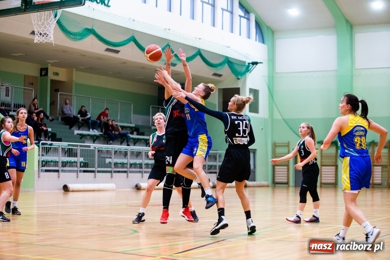 Zdjęcie w galerii na portalu naszraciborz.pl: Trzecia porażka koszykarek RKK AZS Racibórz wiadomości z regionu