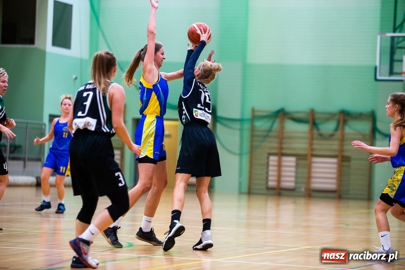 Zdjęcie w galerii na portalu naszraciborz.pl: Trzecia porażka koszykarek RKK AZS Racibórz wiadomości z regionu