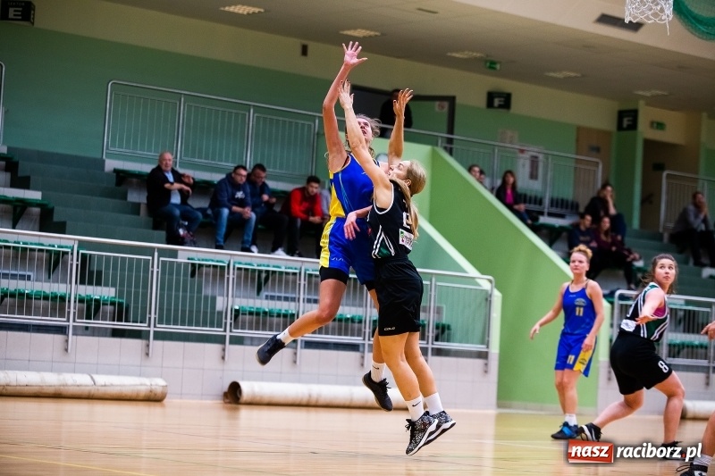 Zdjęcie w galerii na portalu naszraciborz.pl: Trzecia porażka koszykarek RKK AZS Racibórz wiadomości z regionu
