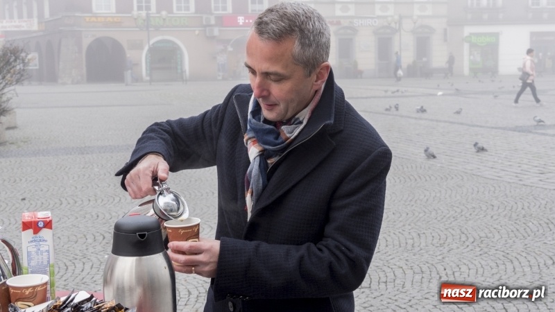 Zdjęcie w galerii na portalu naszraciborz.pl: Dariusz Polowy przekonuje, że Racibórz chce zmiany. Chciałby debaty, ale uczciwej  wiadomości z regionu