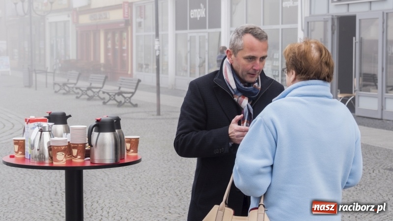 Zdjęcie w galerii na portalu naszraciborz.pl: Dariusz Polowy przekonuje, że Racibórz chce zmiany. Chciałby debaty, ale uczciwej  wiadomości z regionu