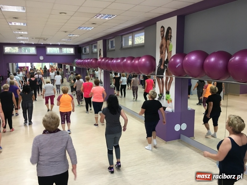 Zdjęcie w galerii na portalu naszraciborz.pl: Europejski dzień seniora- ćwiczyć i tańczyć można w każdym wieku wiadomości z regionu