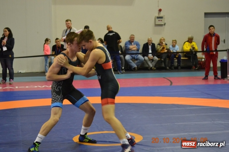 Zdjęcie w galerii na portalu naszraciborz.pl: Zapaśnicy raciborskiej Unii z sukcesami na zawodach w Krakowie  wiadomości z regionu