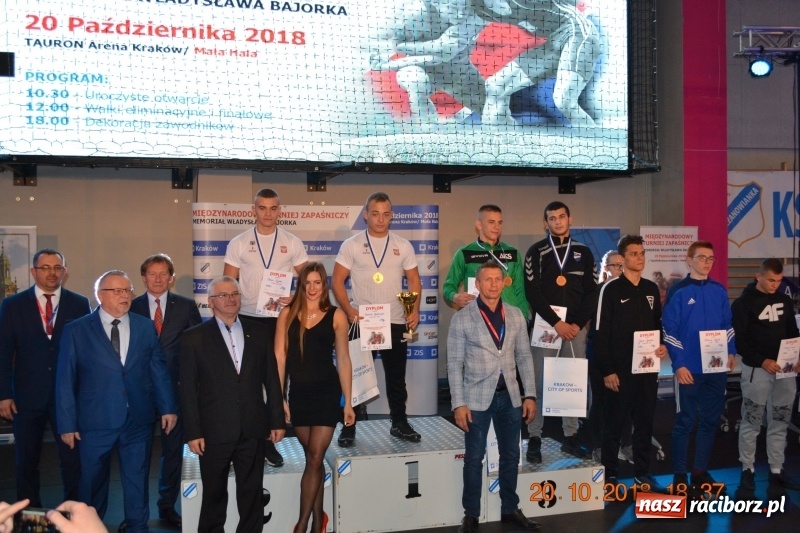 Zdjęcie w galerii na portalu naszraciborz.pl: Zapaśnicy raciborskiej Unii z sukcesami na zawodach w Krakowie  wiadomości z regionu