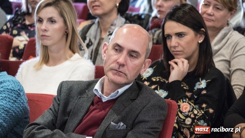 Zdjęcie w galerii na portalu naszraciborz.pl: Autyzm. Codzienność… Sytuacje społeczne - konferencja na zamku  wiadomości z regionu