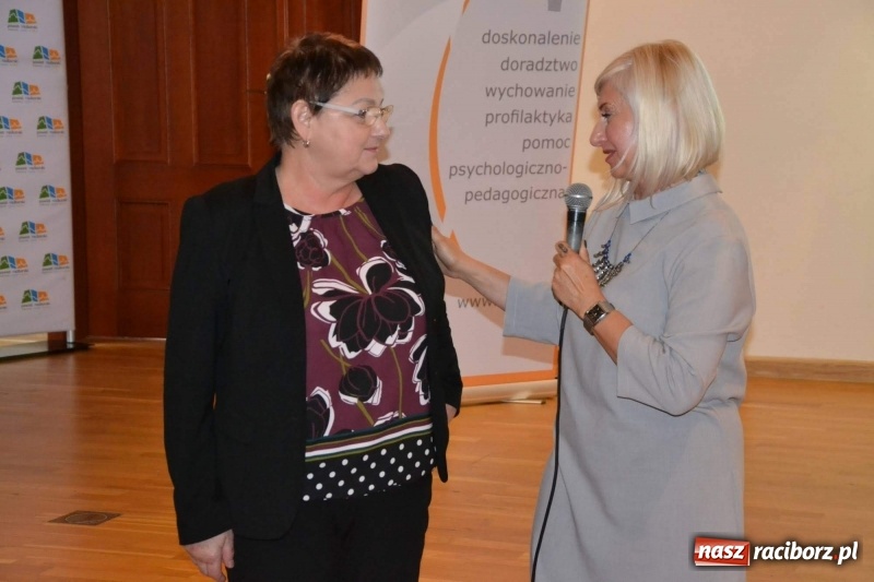 Zdjęcie w galerii na portalu naszraciborz.pl: Autyzm. Codzienność… Sytuacje społeczne - konferencja na zamku  wiadomości z regionu