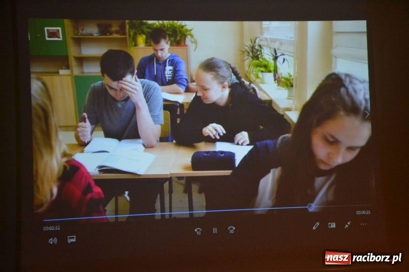 Zdjęcie w galerii na portalu naszraciborz.pl: Autyzm. Codzienność… Sytuacje społeczne - konferencja na zamku  wiadomości z regionu