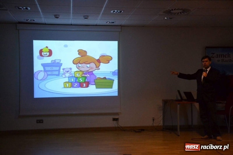 Zdjęcie w galerii na portalu naszraciborz.pl: Autyzm. Codzienność… Sytuacje społeczne - konferencja na zamku  wiadomości z regionu