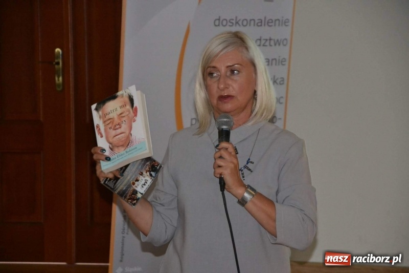 Zdjęcie w galerii na portalu naszraciborz.pl: Autyzm. Codzienność… Sytuacje społeczne - konferencja na zamku  wiadomości z regionu