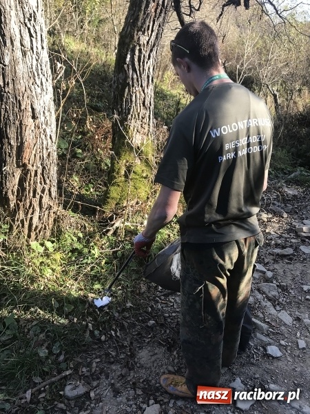 Zdjęcie w galerii na portalu naszraciborz.pl: Wolontariusze z Raciborza w Bieszczadach wiadomości z regionu
