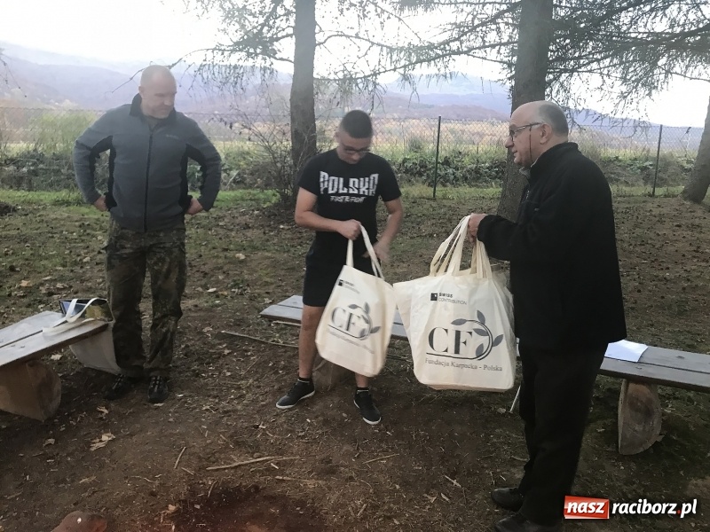 Zdjęcie w galerii na portalu naszraciborz.pl: Wolontariusze z Raciborza w Bieszczadach wiadomości z regionu