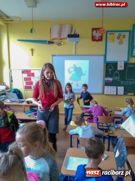 Zdjęcie w galerii na portalu naszraciborz.pl: Nocka z Koszmarnym Karolkiem i spotkanie z Marianną Oklejak w bibliotece w Markowicach wiadomości z regionu