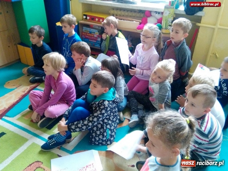 Zdjęcie w galerii na portalu naszraciborz.pl: Nocka z Koszmarnym Karolkiem i spotkanie z Marianną Oklejak w bibliotece w Markowicach wiadomości z regionu