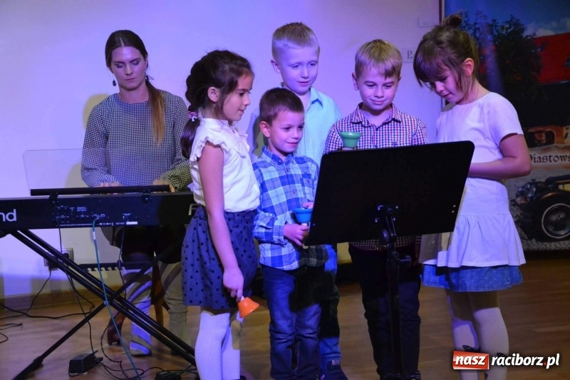 Zdjęcie w galerii na portalu naszraciborz.pl: Koncert Jesienny na Zamku Piastowskim  wiadomości z regionu