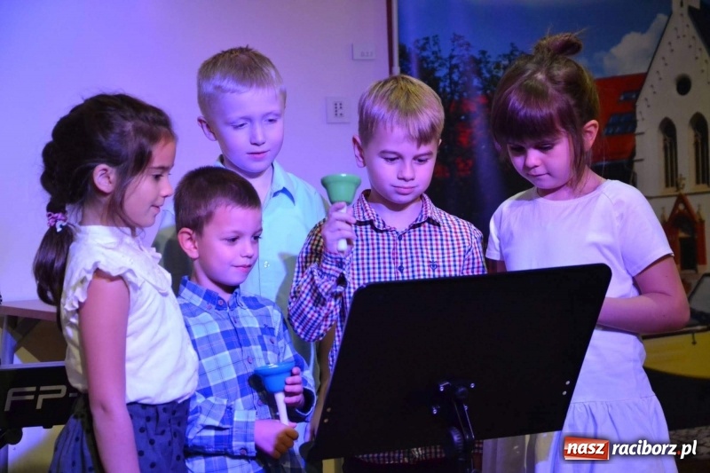 Zdjęcie w galerii na portalu naszraciborz.pl: Koncert Jesienny na Zamku Piastowskim  wiadomości z regionu