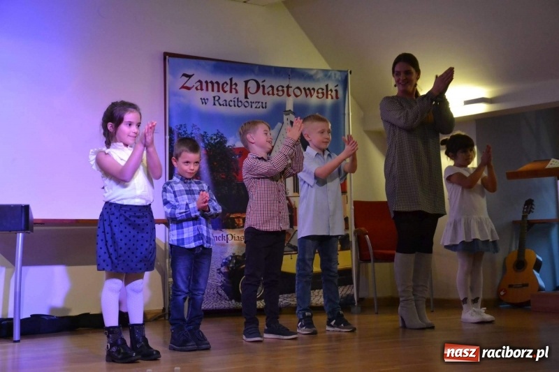 Zdjęcie w galerii na portalu naszraciborz.pl: Koncert Jesienny na Zamku Piastowskim  wiadomości z regionu