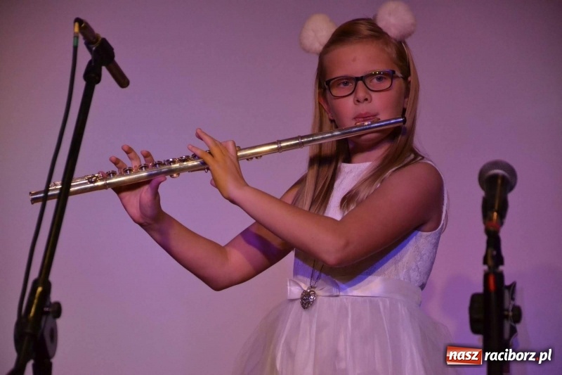 Zdjęcie w galerii na portalu naszraciborz.pl: Koncert Jesienny na Zamku Piastowskim  wiadomości z regionu