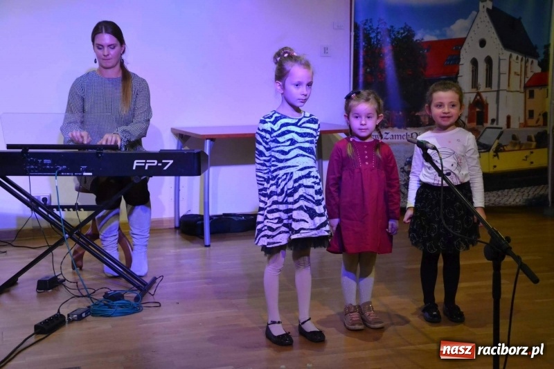 Zdjęcie w galerii na portalu naszraciborz.pl: Koncert Jesienny na Zamku Piastowskim  wiadomości z regionu