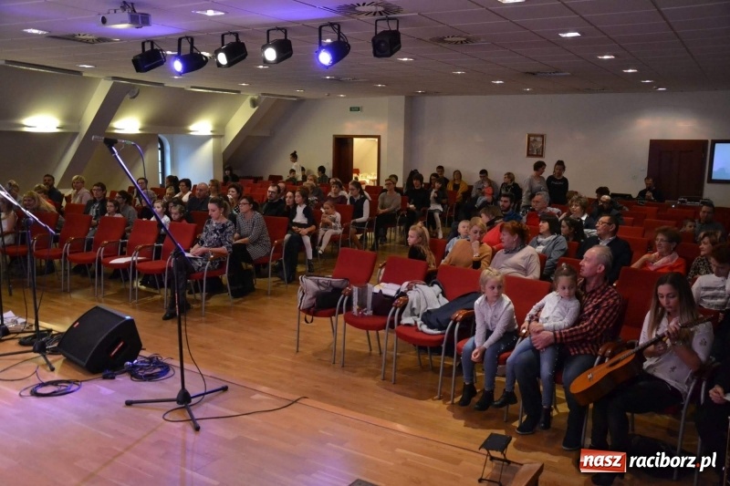 Zdjęcie w galerii na portalu naszraciborz.pl: Koncert Jesienny na Zamku Piastowskim  wiadomości z regionu