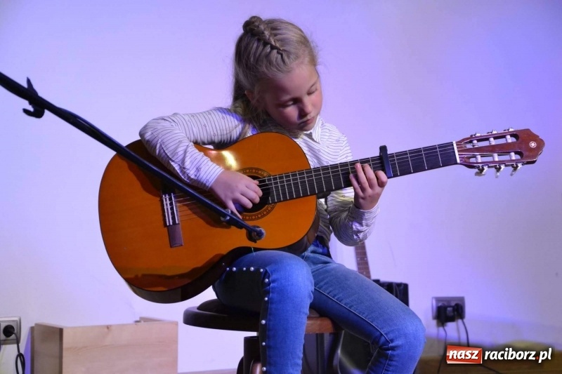 Zdjęcie w galerii na portalu naszraciborz.pl: Koncert Jesienny na Zamku Piastowskim  wiadomości z regionu