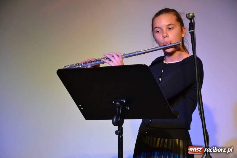 Zdjęcie w galerii na portalu naszraciborz.pl: Koncert Jesienny na Zamku Piastowskim  wiadomości z regionu