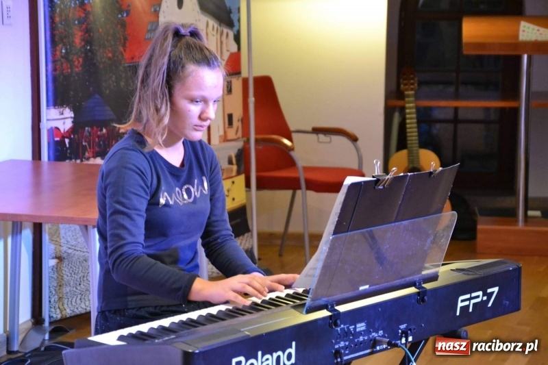 Zdjęcie w galerii na portalu naszraciborz.pl: Koncert Jesienny na Zamku Piastowskim  wiadomości z regionu