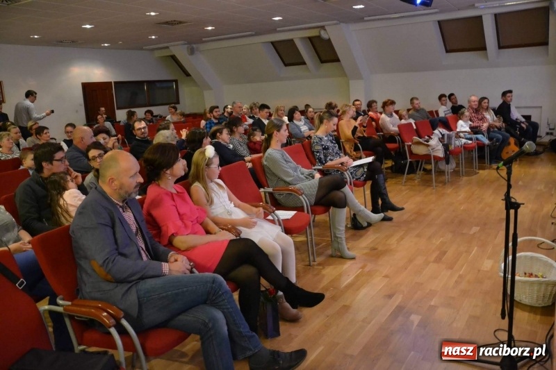 Zdjęcie w galerii na portalu naszraciborz.pl: Koncert Jesienny na Zamku Piastowskim  wiadomości z regionu