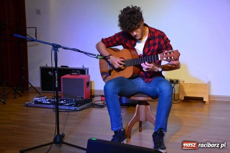 Zdjęcie w galerii na portalu naszraciborz.pl: Koncert Jesienny na Zamku Piastowskim  wiadomości z regionu