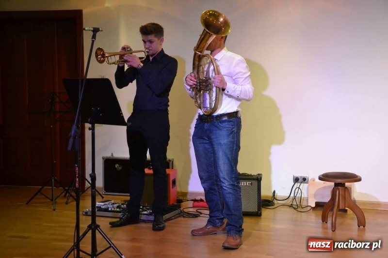 Zdjęcie w galerii na portalu naszraciborz.pl: Koncert Jesienny na Zamku Piastowskim  wiadomości z regionu