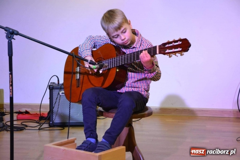 Zdjęcie w galerii na portalu naszraciborz.pl: Koncert Jesienny na Zamku Piastowskim  wiadomości z regionu