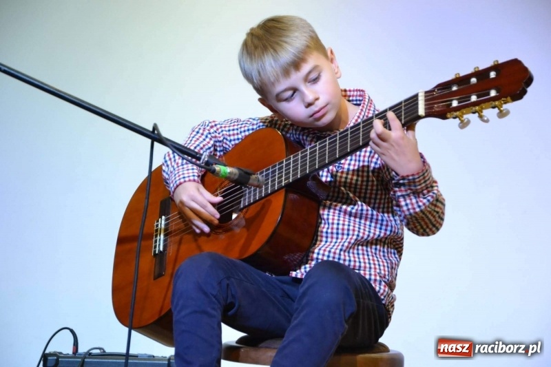 Zdjęcie w galerii na portalu naszraciborz.pl: Koncert Jesienny na Zamku Piastowskim  wiadomości z regionu