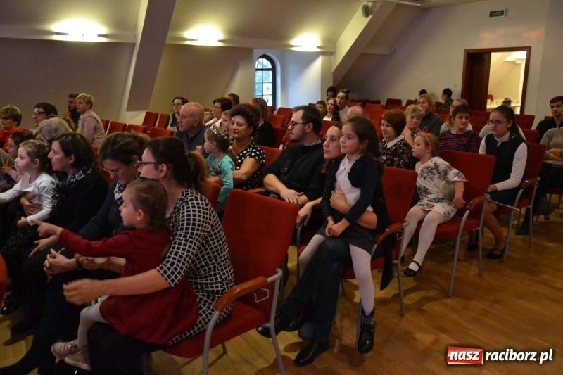 Zdjęcie w galerii na portalu naszraciborz.pl: Koncert Jesienny na Zamku Piastowskim  wiadomości z regionu